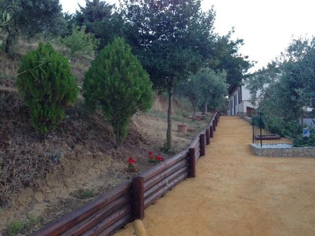 B&B Profumi Di Sicilia Сан-Катальдо Экстерьер фото